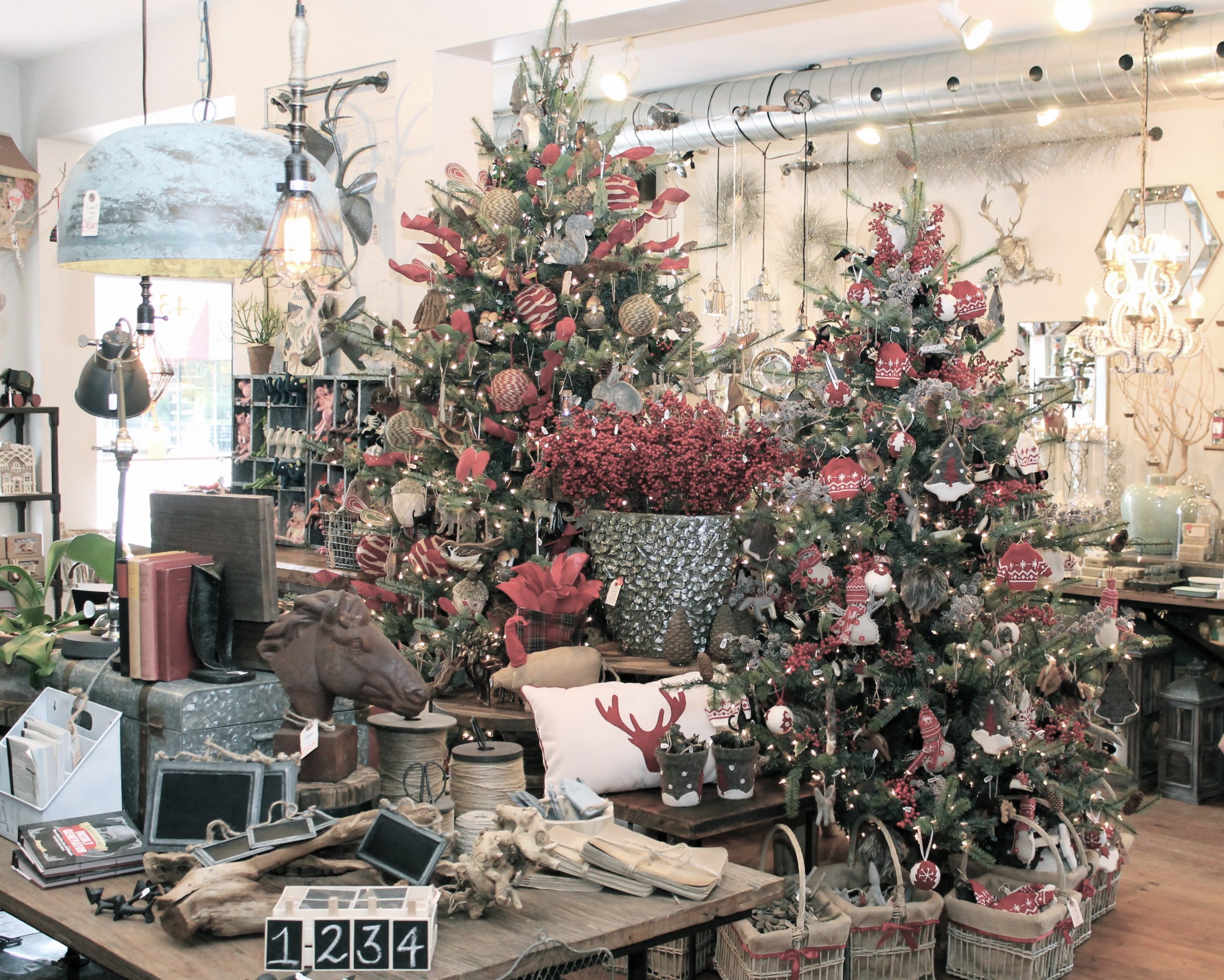 Christmas decor at Centro Garden